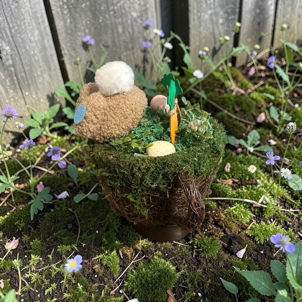 Cozy Brown and Green Small Pet Hideout